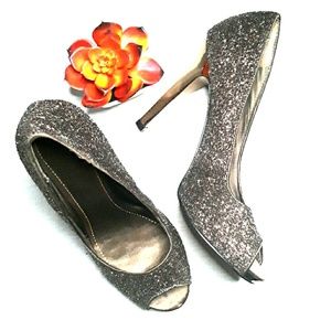 Nine West Gold Glitter Peep Toe 6.5